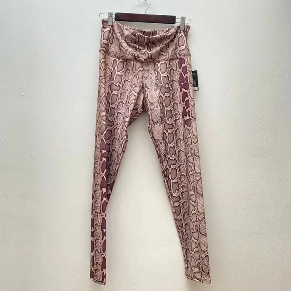 ONZIE - NWT High Rise Graphic Leggings in Viper - Picture 5 of 9